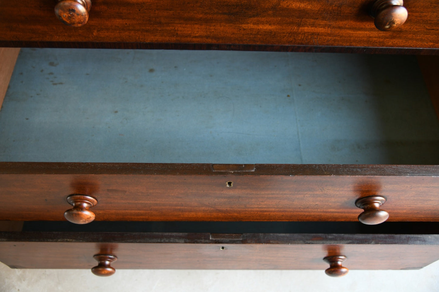 Antique Mahogany Chest of Drawers