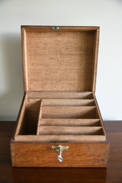 Early 20th Century Oak Stationary Box