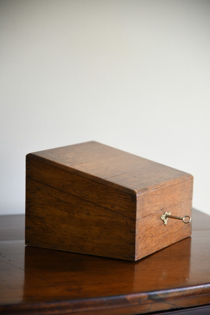 Early 20th Century Oak Stationary Box