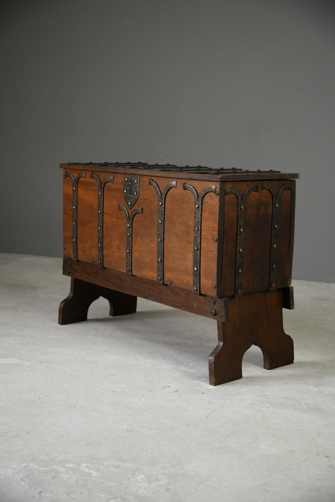 Arts & Crafts Style Chest