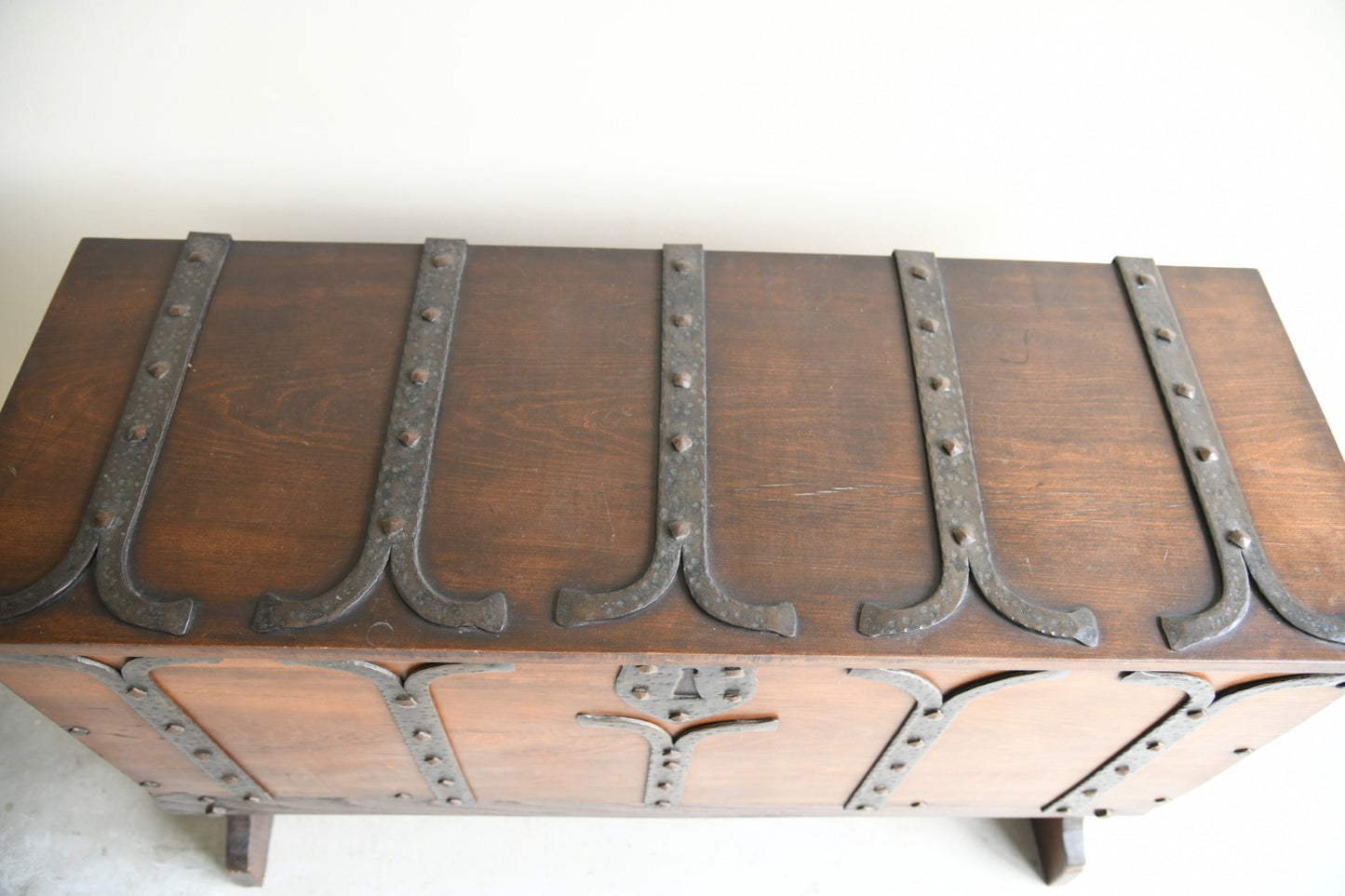 Arts & Crafts Style Chest