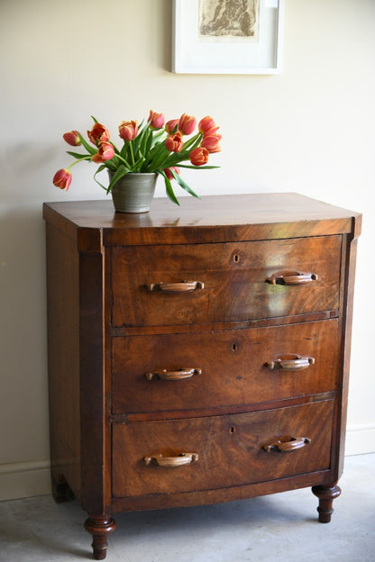 Continental Mahogany Chest of Drawers