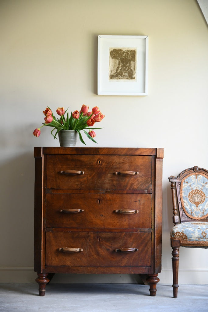 Continental Mahogany Chest of Drawers