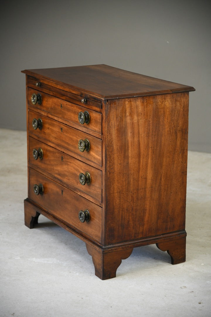 Georgian Chest of Drawers