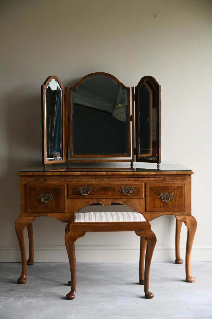 Walnut Queen Anne Style Dressing Table