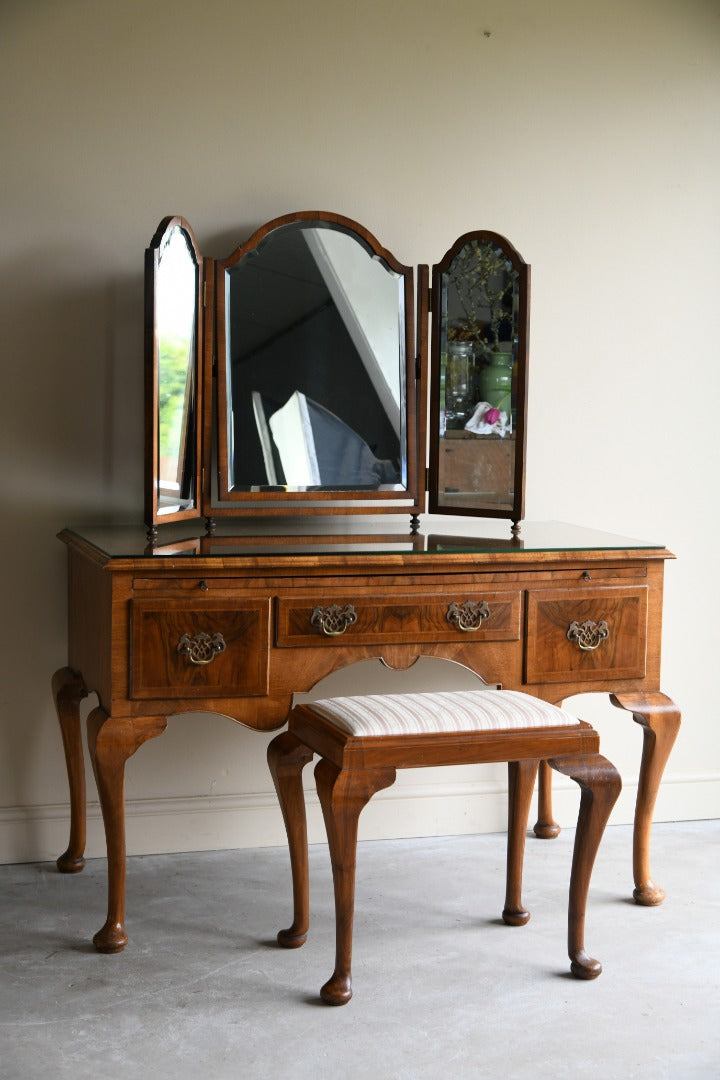 Walnut Queen Anne Style Dressing Table