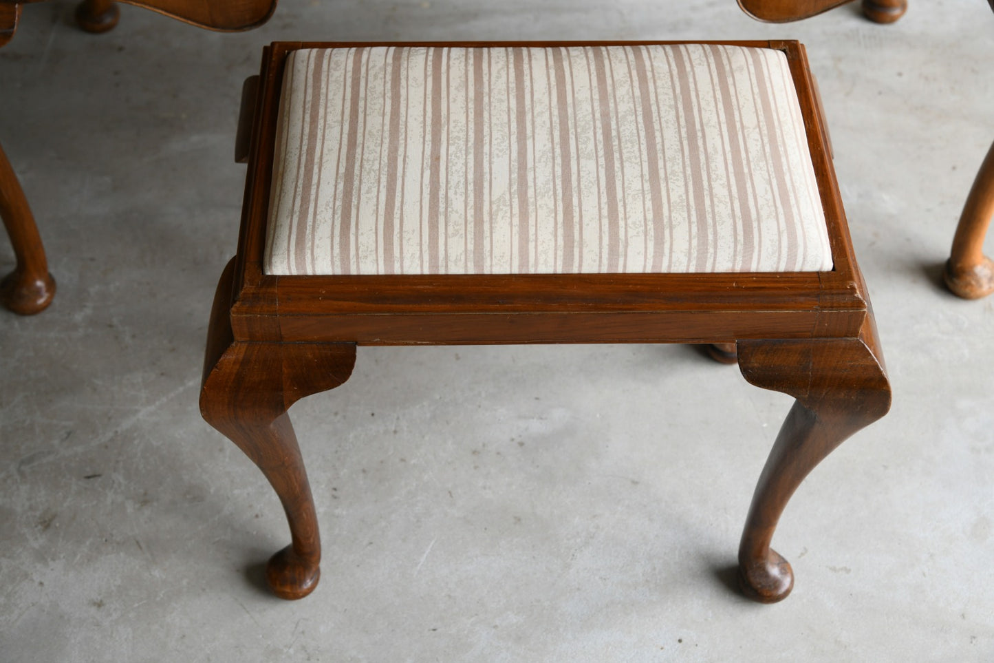 Walnut Queen Anne Style Dressing Table