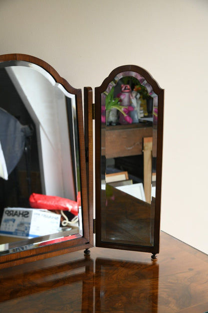 Walnut Queen Anne Style Dressing Table