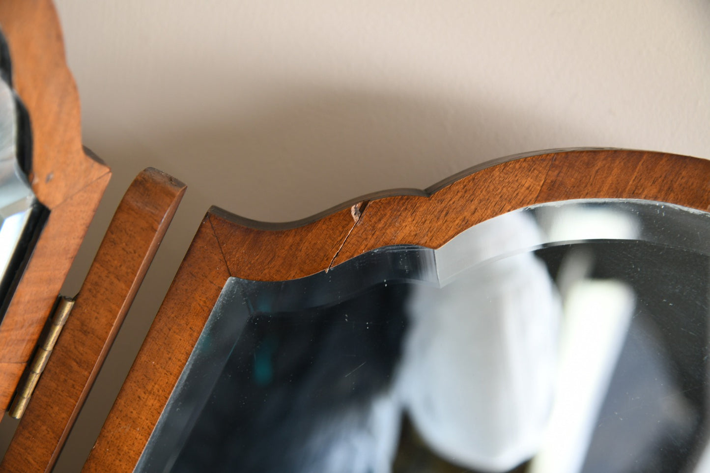 Walnut Queen Anne Style Dressing Table