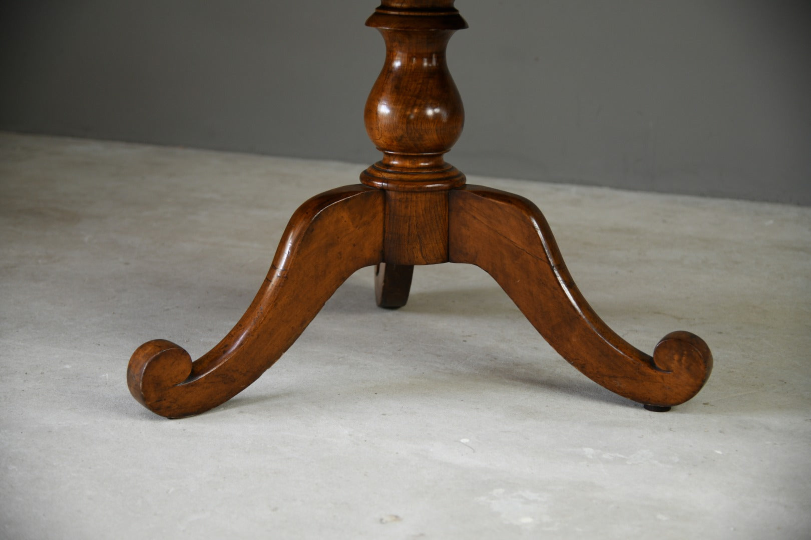 Victorian Walnut Tilt Top Table