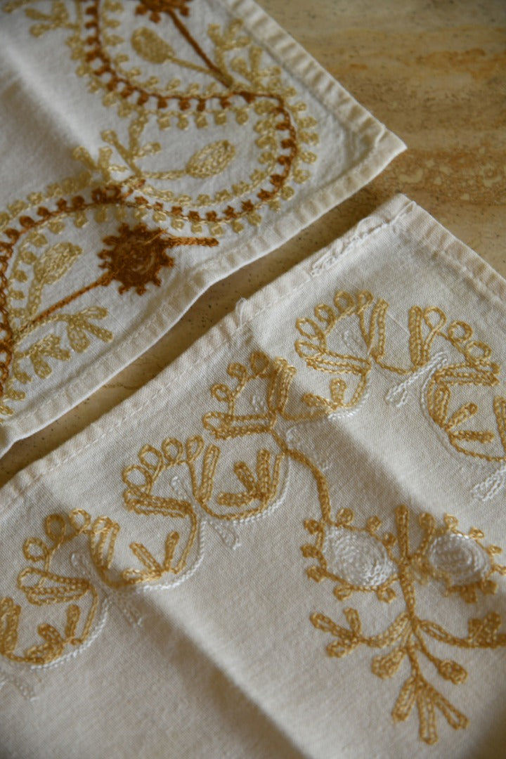 6 Vintage Embroidered Napkins