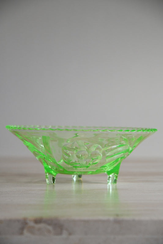 Vintage 1930s Green Glass Bowl