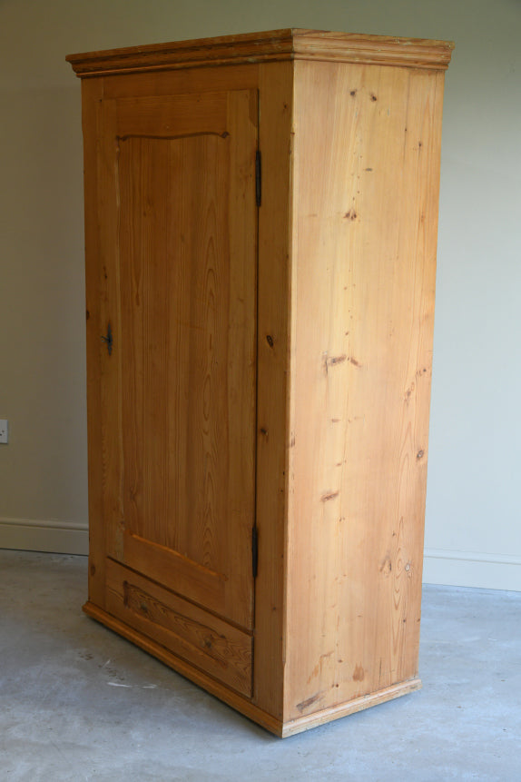 Continental Pine Robe