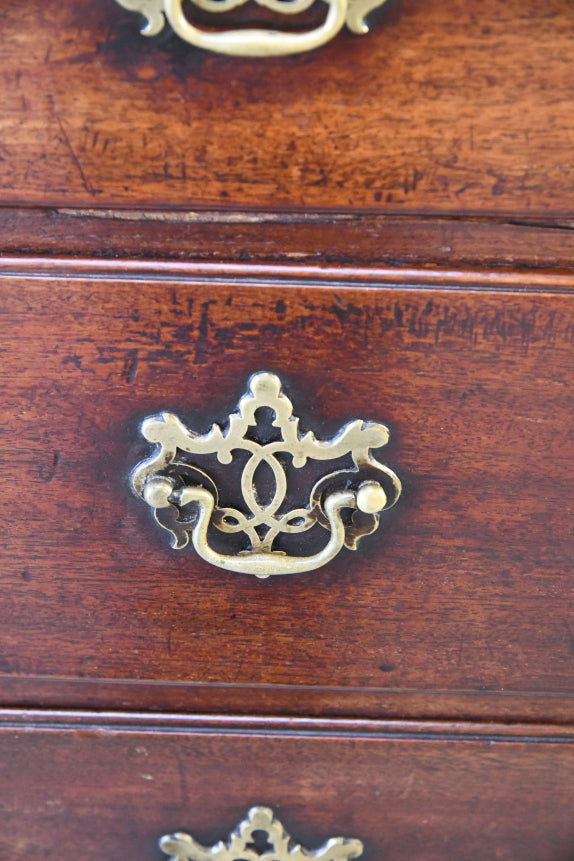 Georgian Chest of Drawers