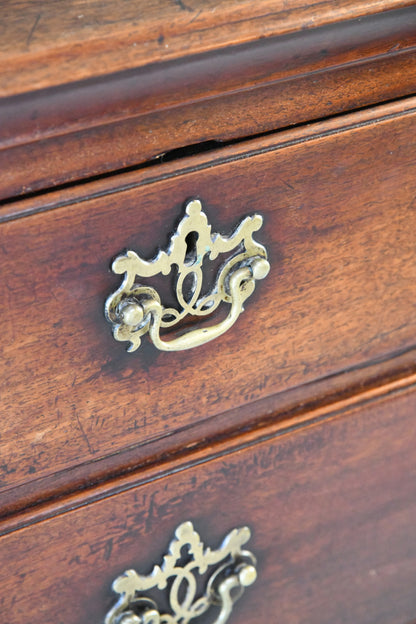 Georgian Chest of Drawers