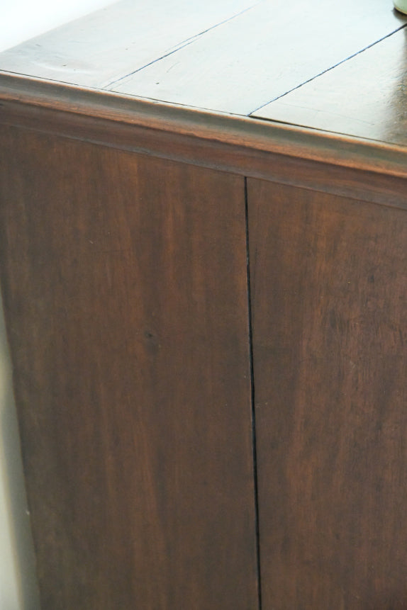 Georgian Chest of Drawers