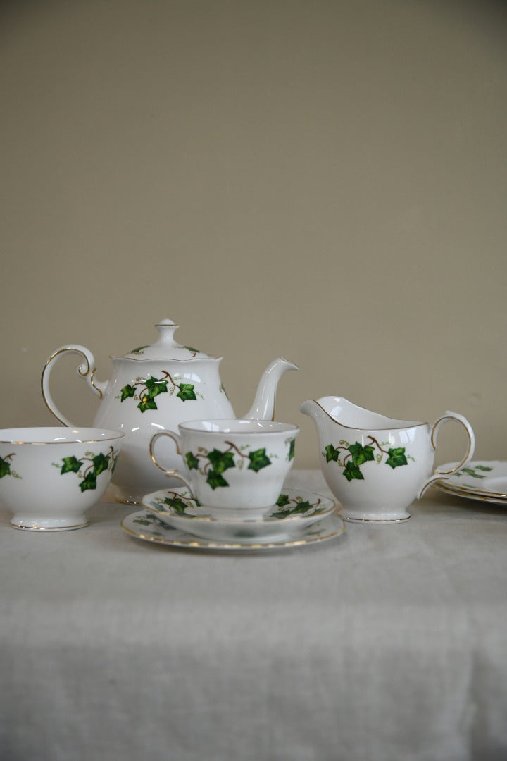 Colclough Ivy China Part Tea Set