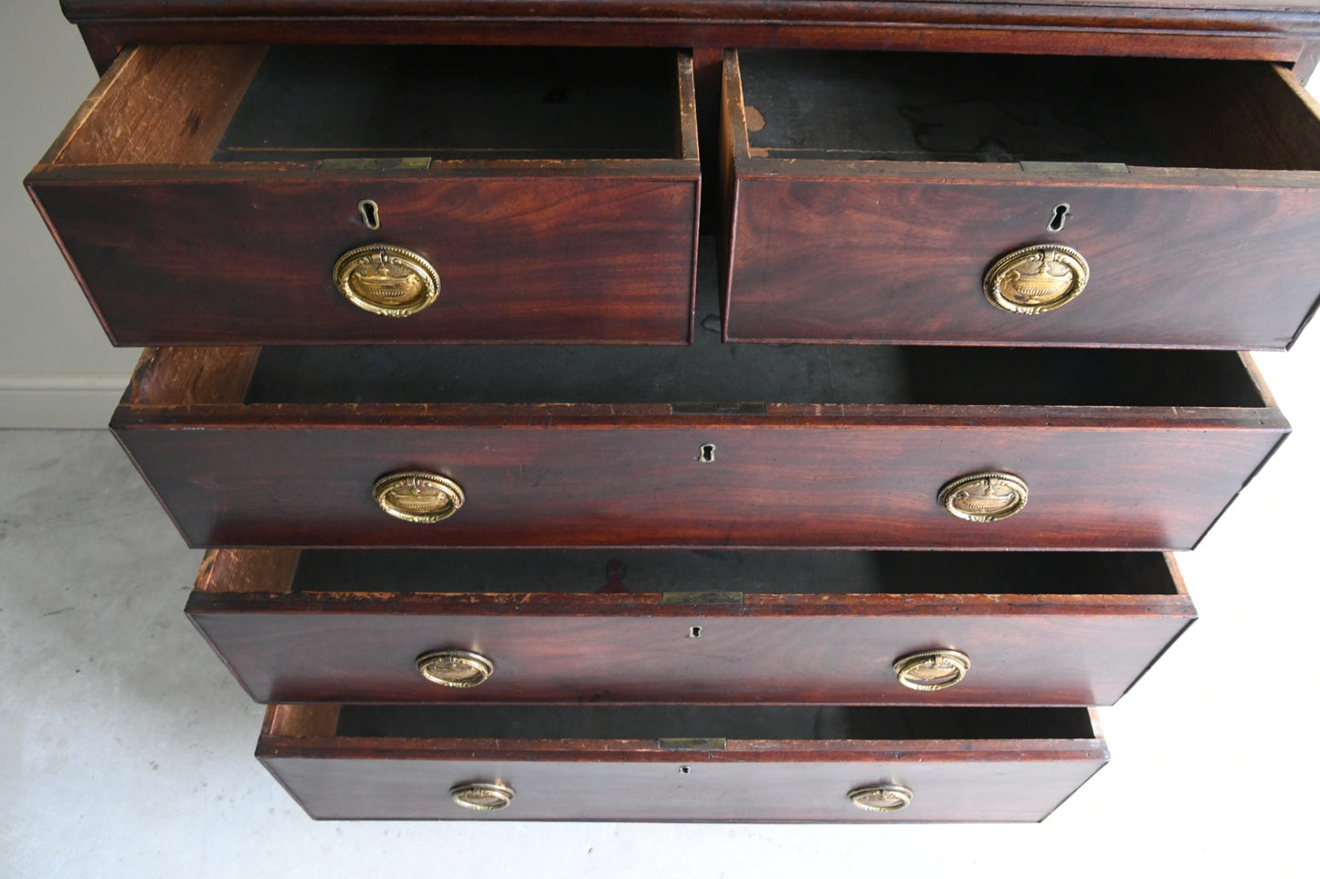 Antique Mahogany Chest of Drawers