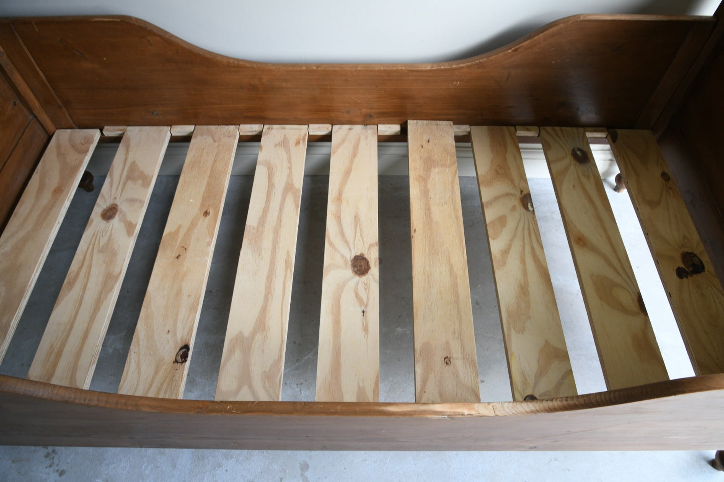 Continental Pine Single Bed