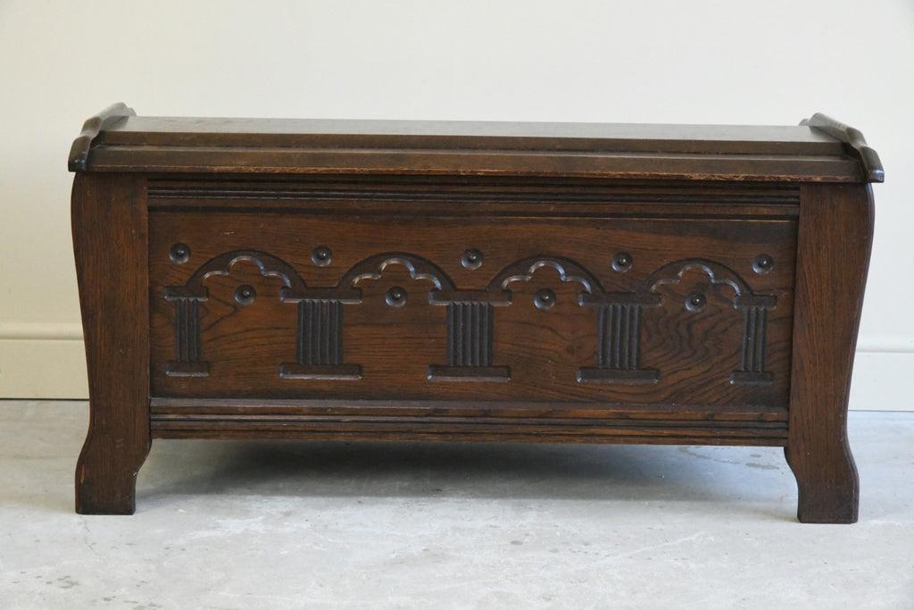 Early 20th Century Oak Chest