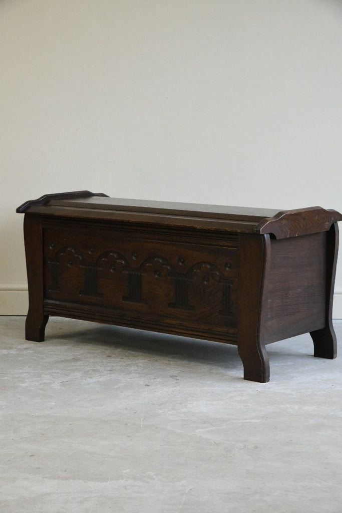 Early 20th Century Oak Chest