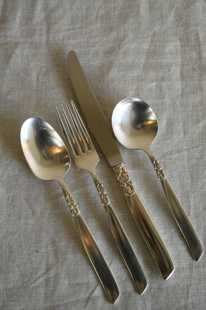 Vintage Oneida South Seas Cutlery Set