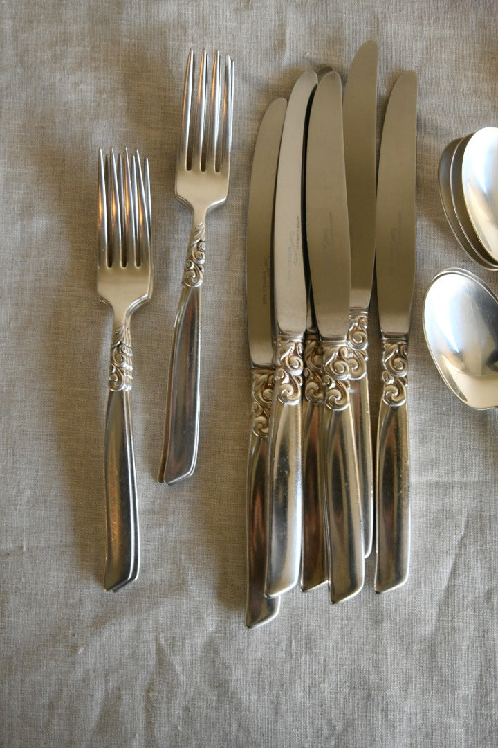 Vintage Oneida South Seas Cutlery Set