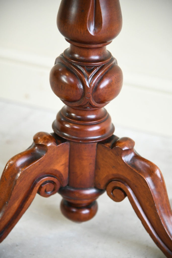 Victorian Oval Occasional Table