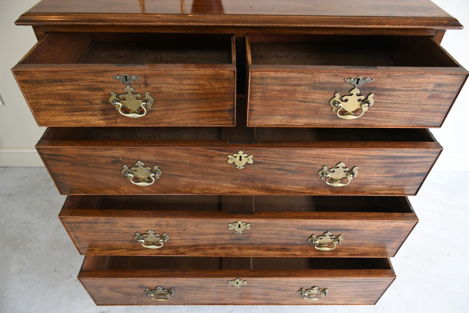 Antique Mahogany Chest of Drawers