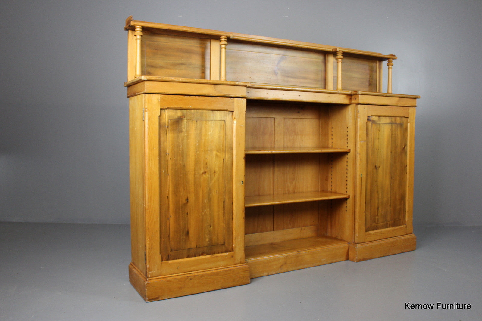 Rustic Pine Breakfront Sideboard - Kernow Furniture