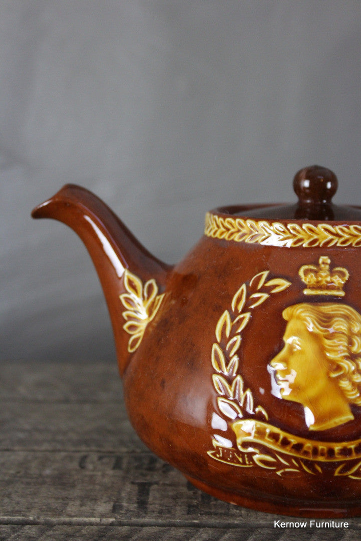 Dartmouth Pottery Coronation Tea Pot - Kernow Furniture