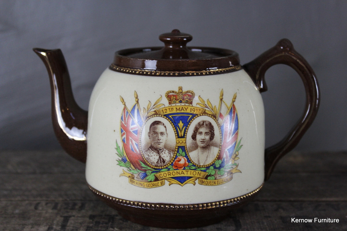 King George V Coronation Tea Pot - Kernow Furniture