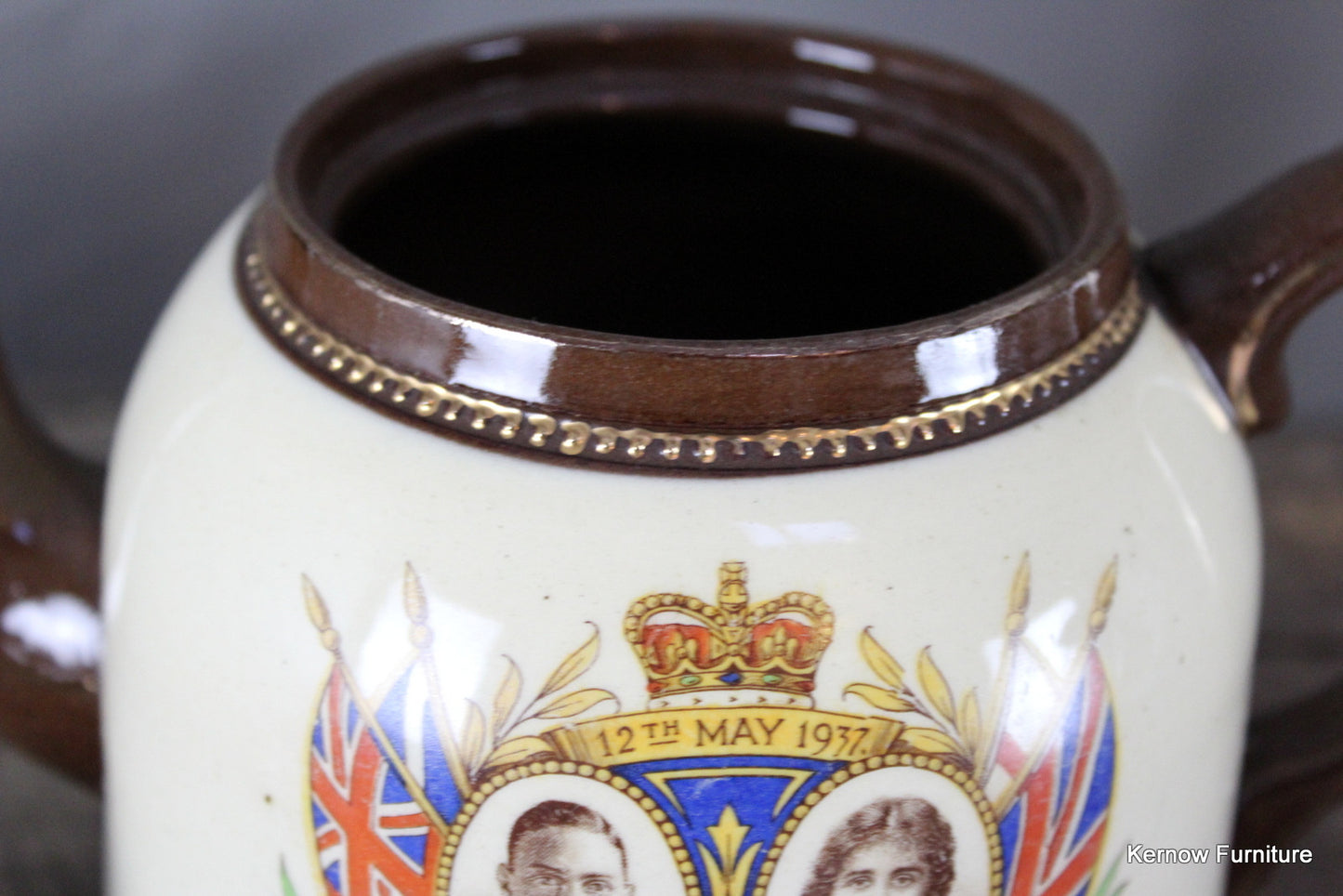 King George V Coronation Tea Pot - Kernow Furniture