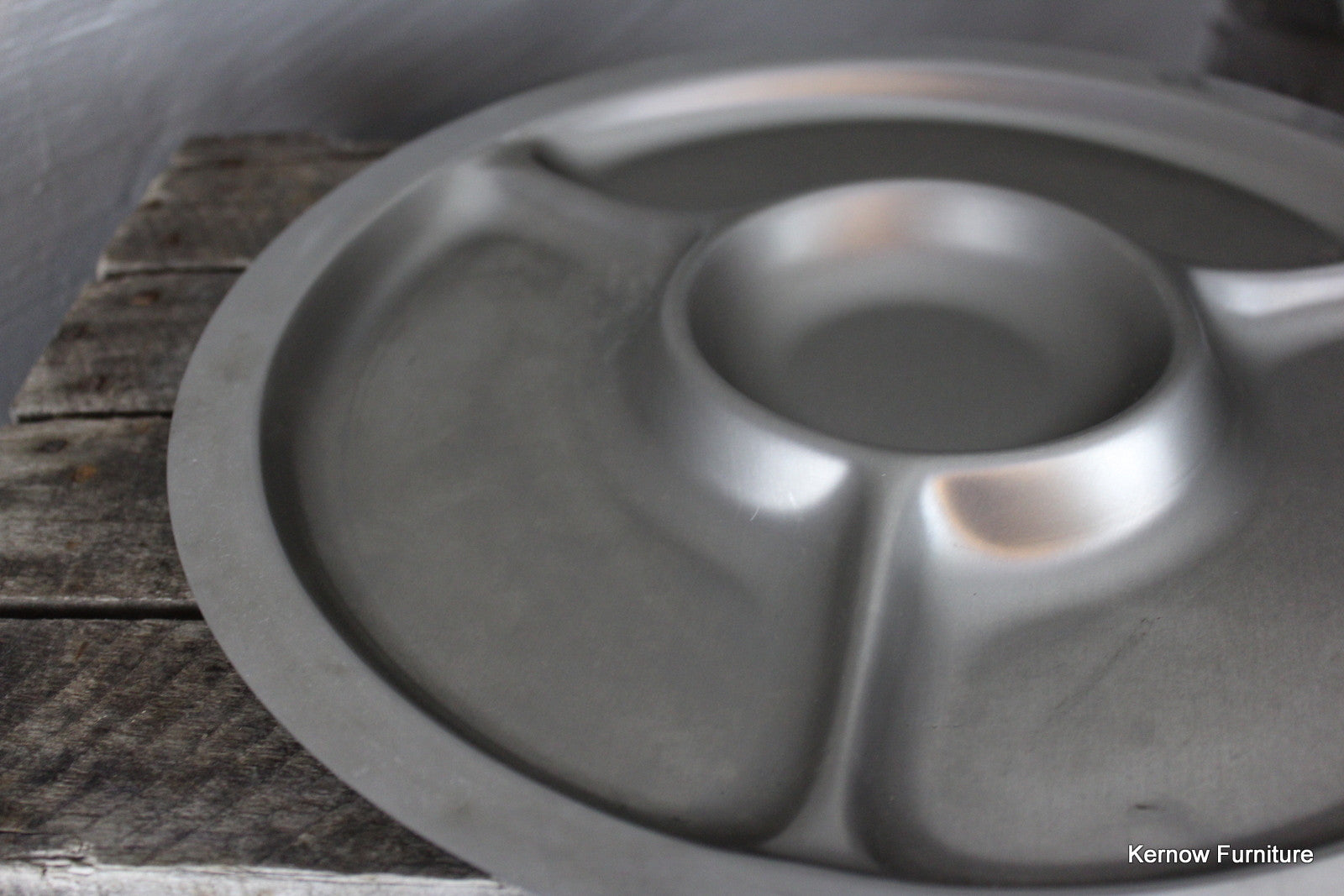 Round Stainless Serving Dish - Kernow Furniture