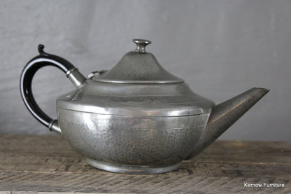 Lion Pewter Tea Pot - Kernow Furniture