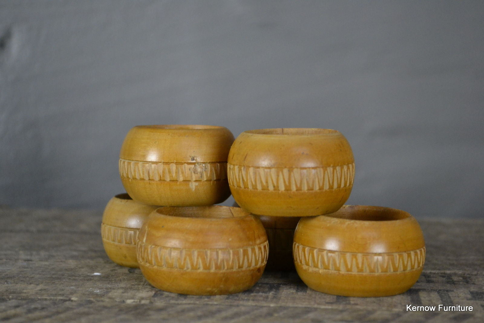 6 Vintage Wooden Napkin Rings - Kernow Furniture