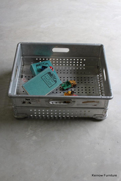 Aluminium Industrial Stacking Tray - Kernow Furniture