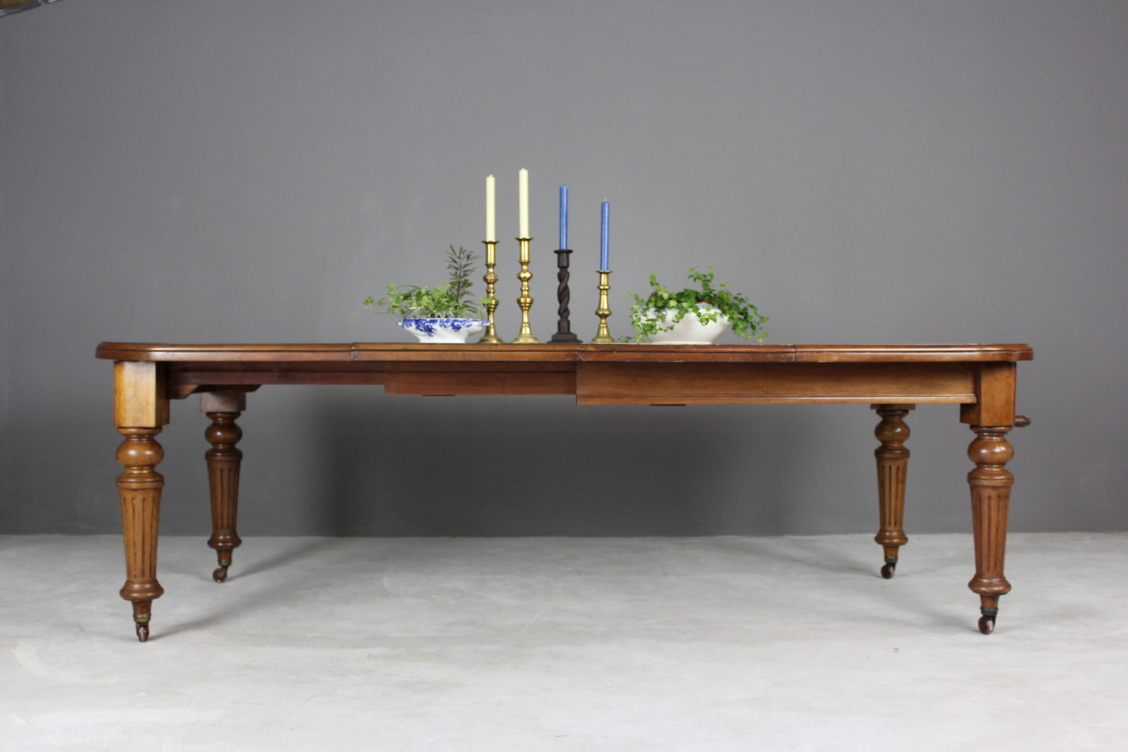 Large Extending Mahogany Dining Table - Kernow Furniture