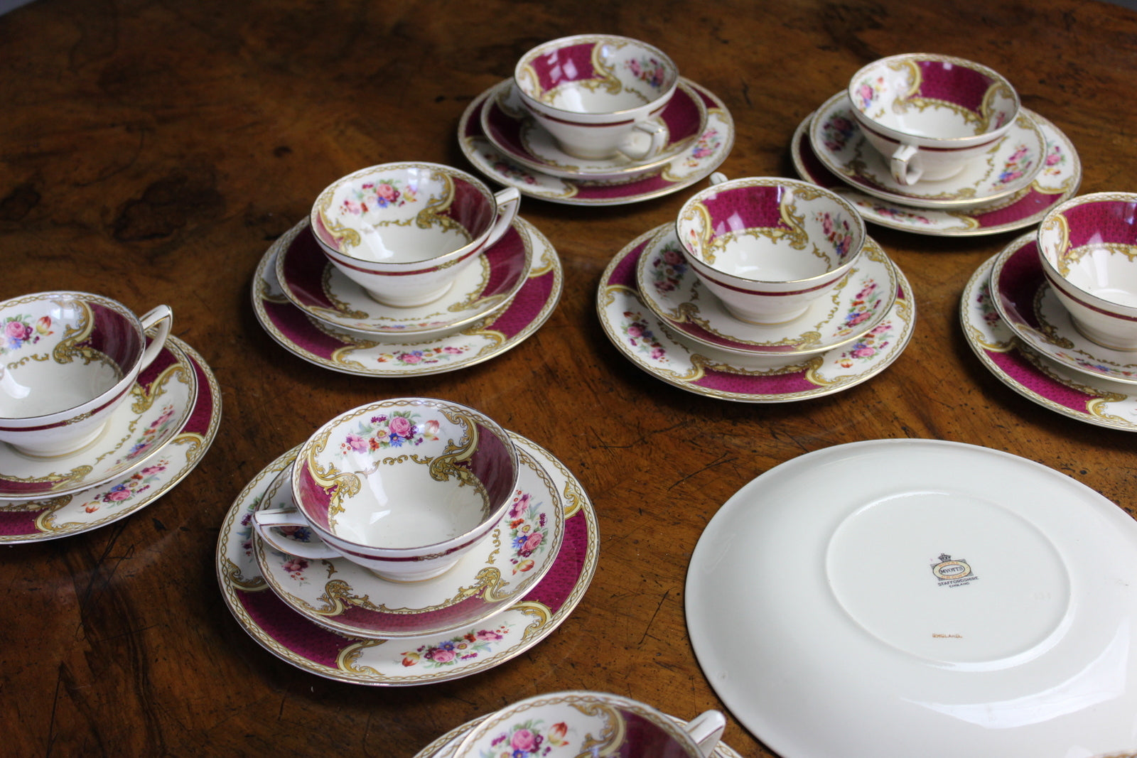 Myotts Royal Crown Bouquet Tea Service - Kernow Furniture