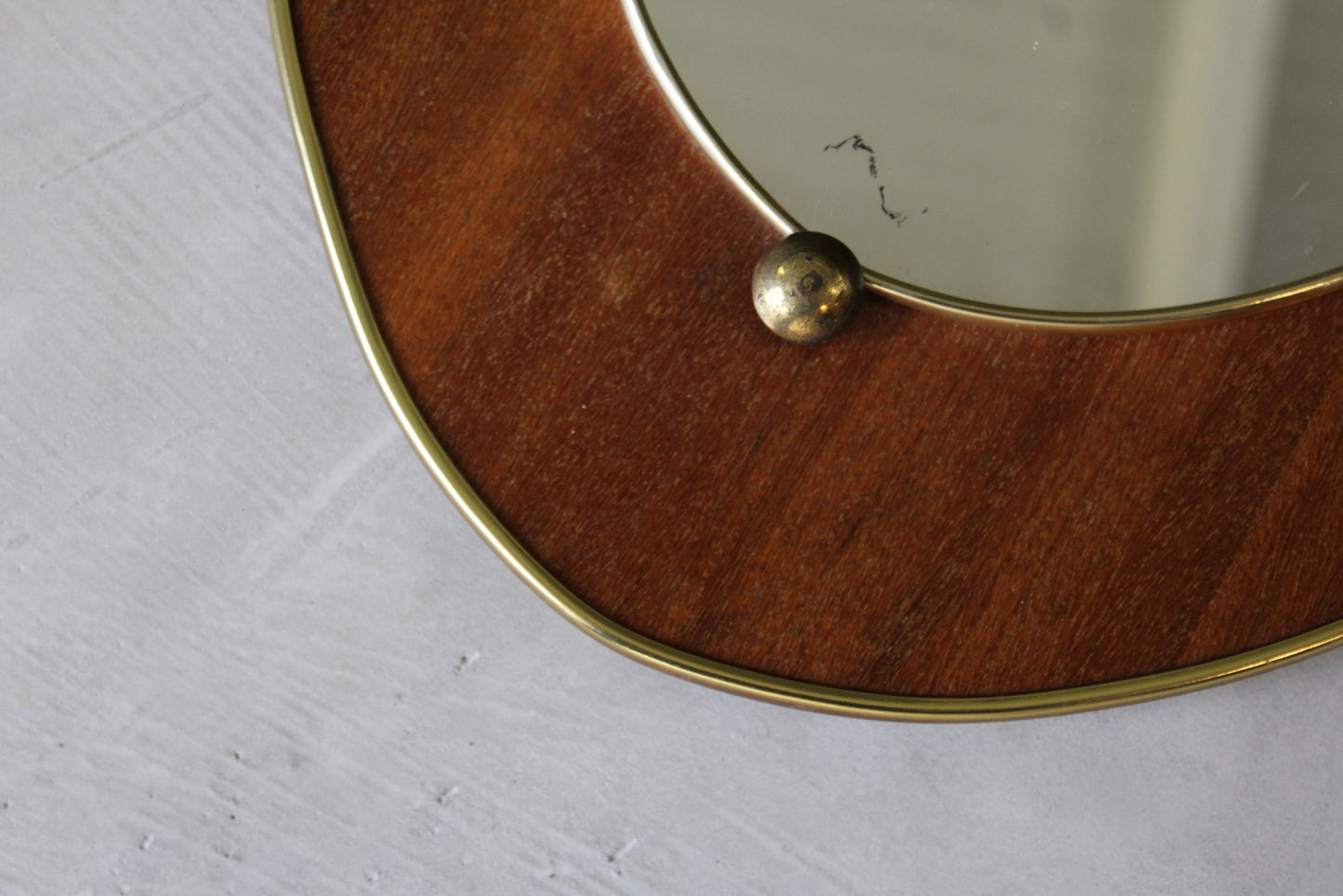 Retro Oval Wall Mirror - Kernow Furniture