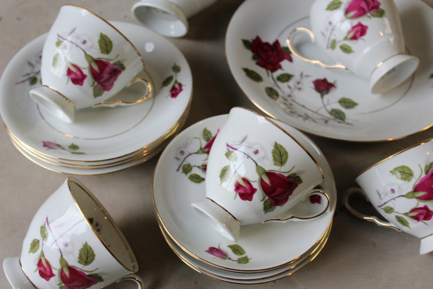 Winter Rose Tea Service - Kernow Furniture