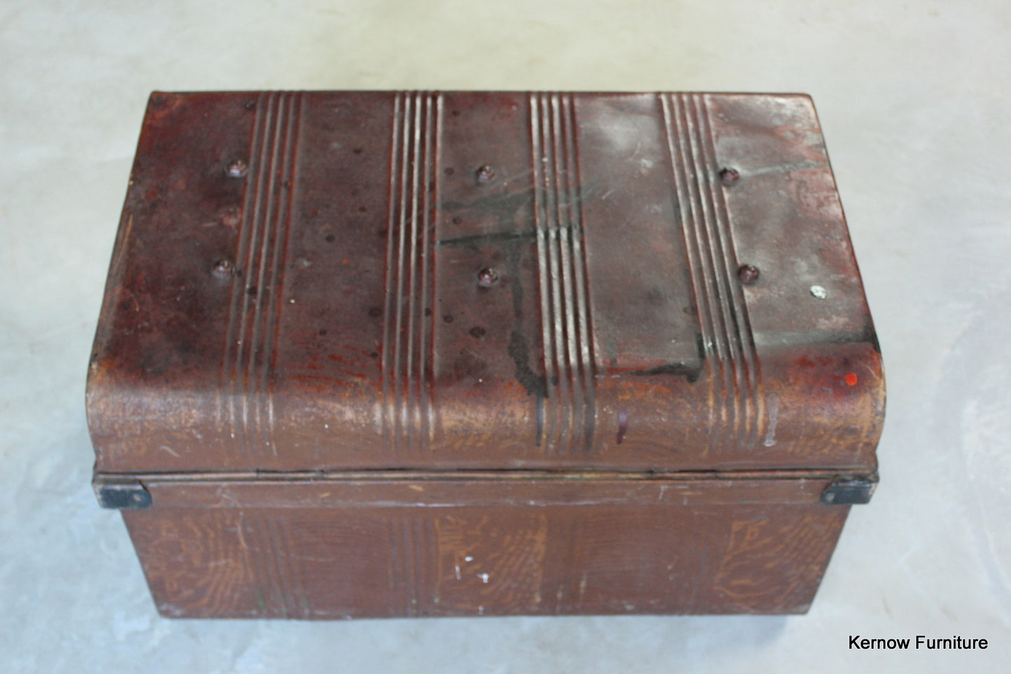 Vintage Tin Trunk - Kernow Furniture