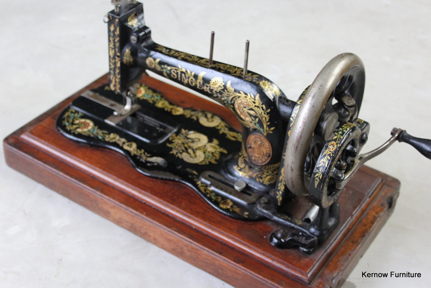 Singer Fiddle Base Sewing Machine - Kernow Furniture