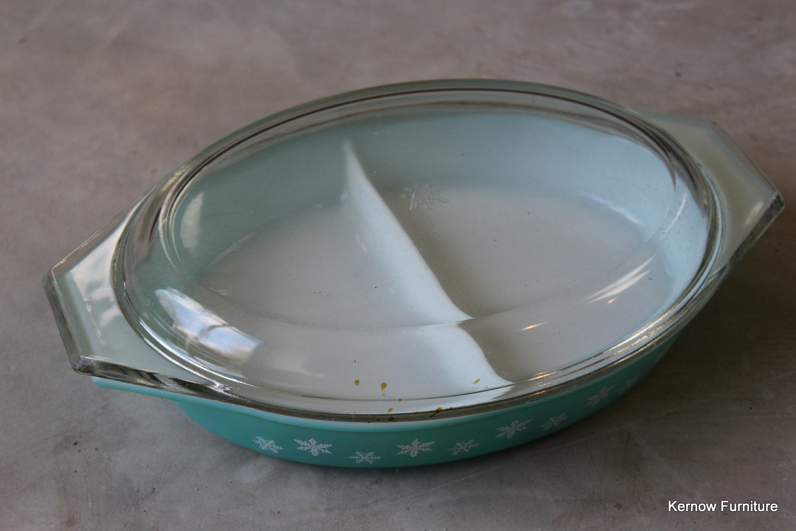 Pyrex Snowflake Vegetable Oven Dish - Kernow Furniture