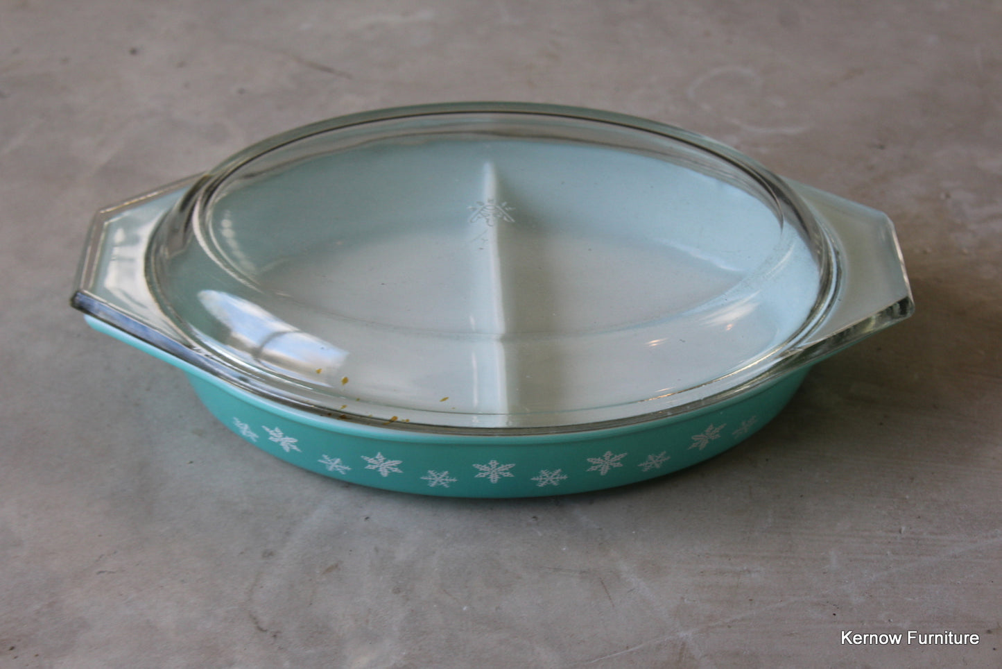 Pyrex Snowflake Vegetable Oven Dish - Kernow Furniture