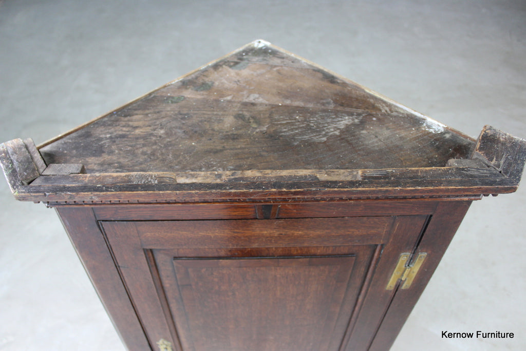 Antique Oak Corner Cupboard - Kernow Furniture