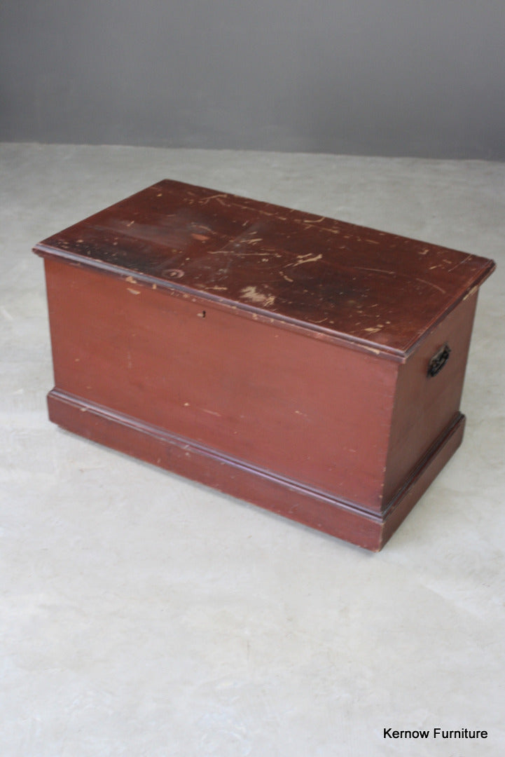 Pine Hinged Trunk - Kernow Furniture