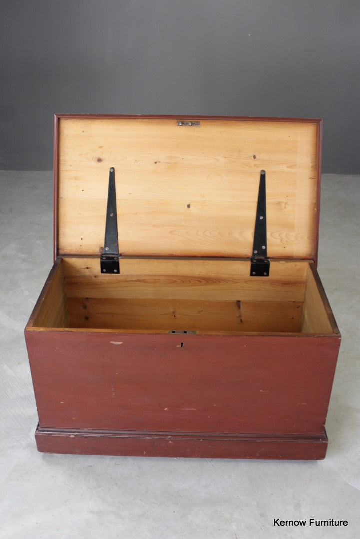 Pine Hinged Trunk - Kernow Furniture