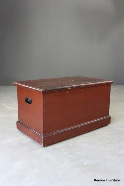 Pine Hinged Trunk - Kernow Furniture