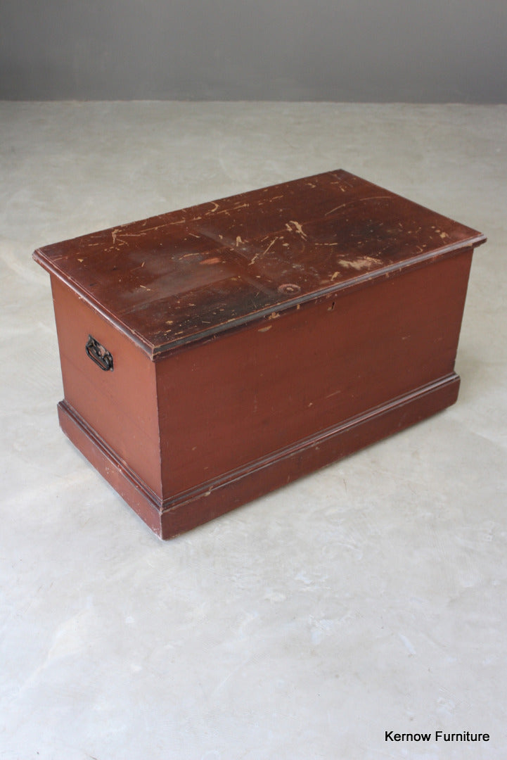 Pine Hinged Trunk - Kernow Furniture